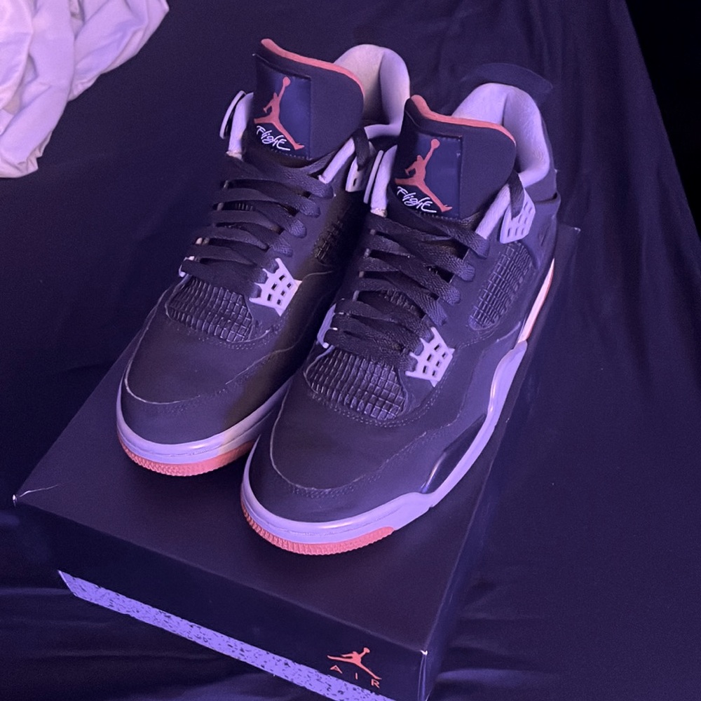 Bred 4s Retro "OG" 2019 - Picture 1 of 5